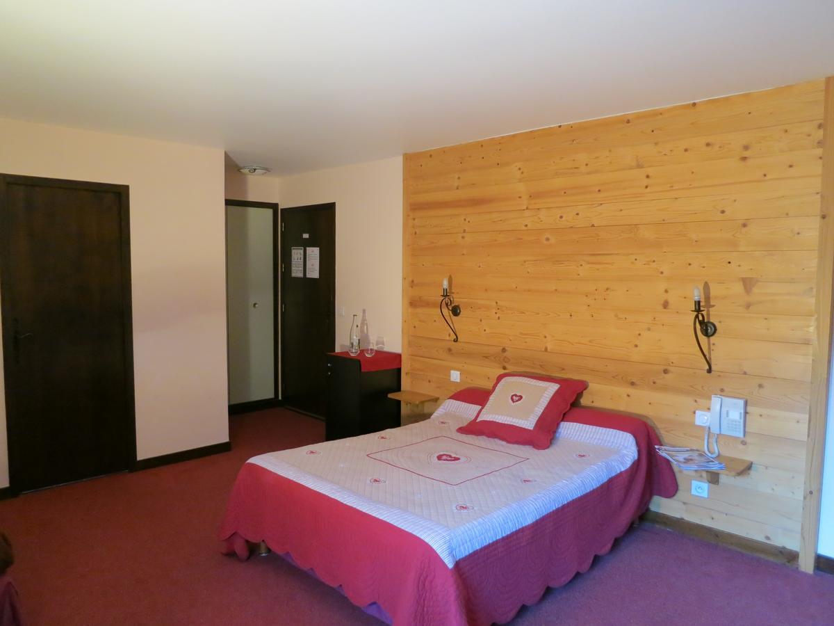Hotel La Cascade à Grand-Aigueblanche Extérieur photo